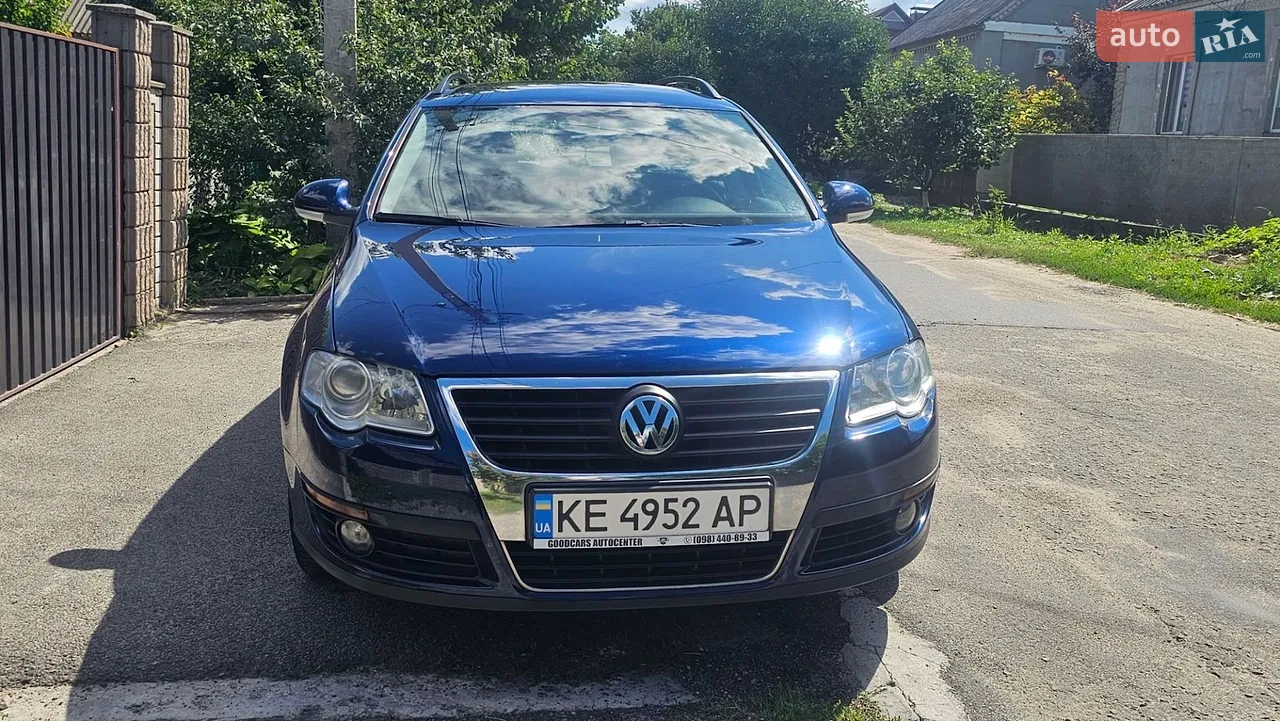2010 Volkswagen Passat - мініатюра 5