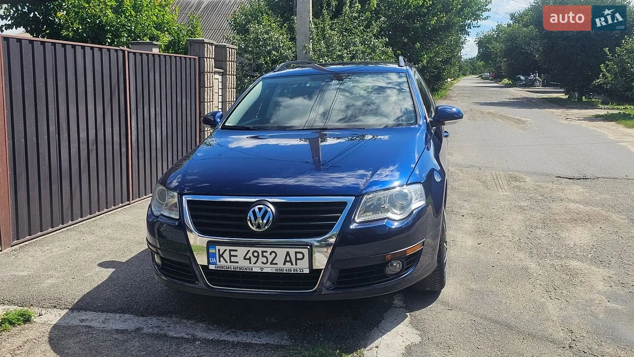 2010 Volkswagen Passat - мініатюра 4