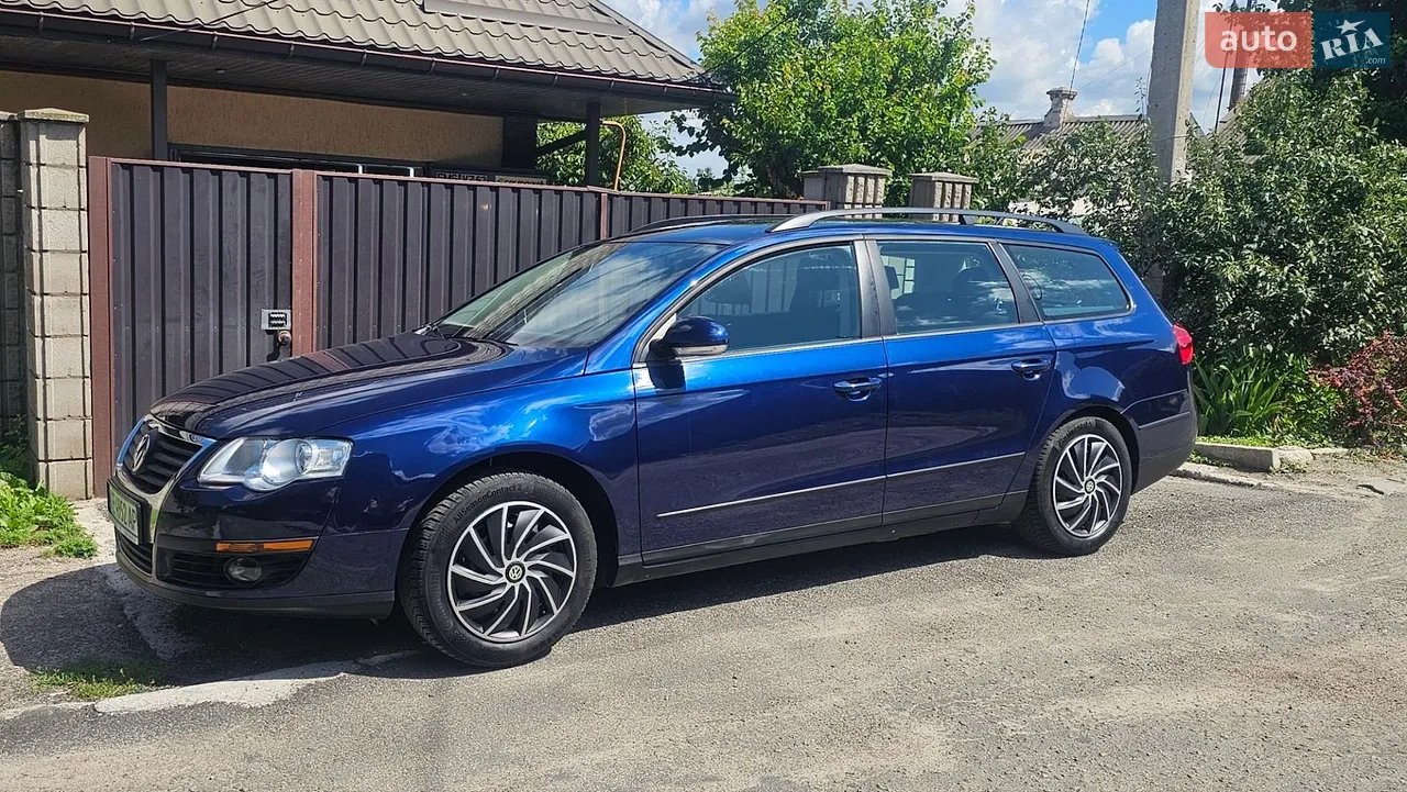 2010 Volkswagen Passat - фото 1