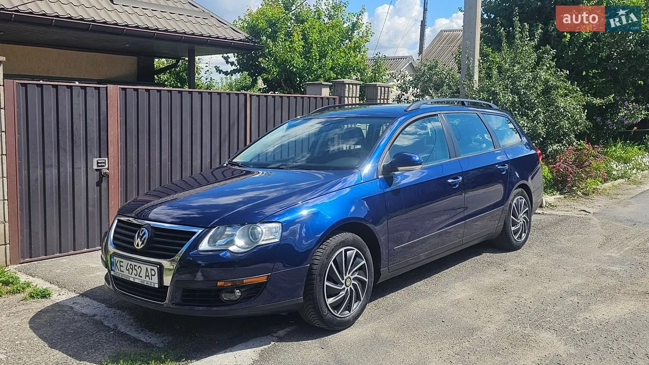 2010 Volkswagen Passat - мініатюра 2