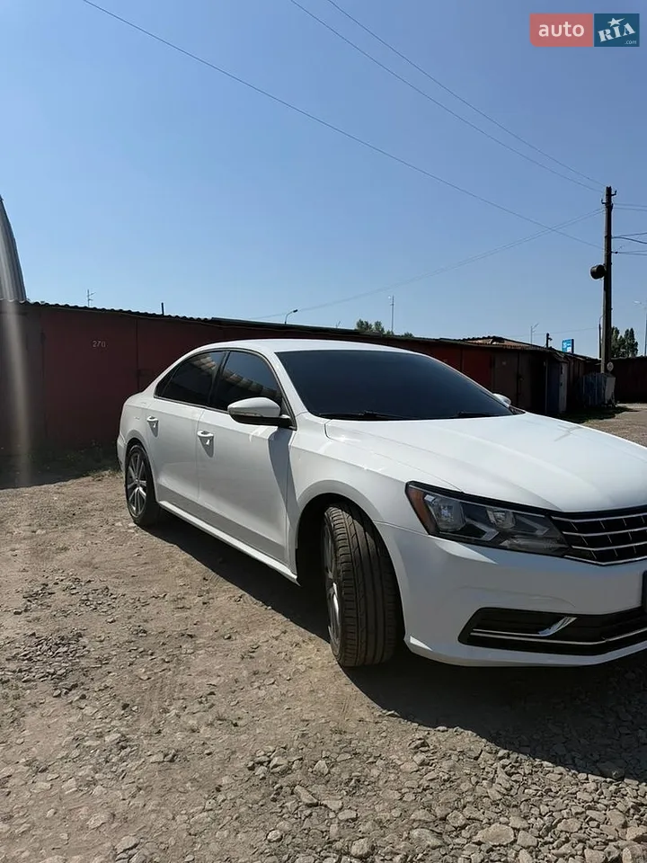 2018 Volkswagen Passat - мініатюра 3