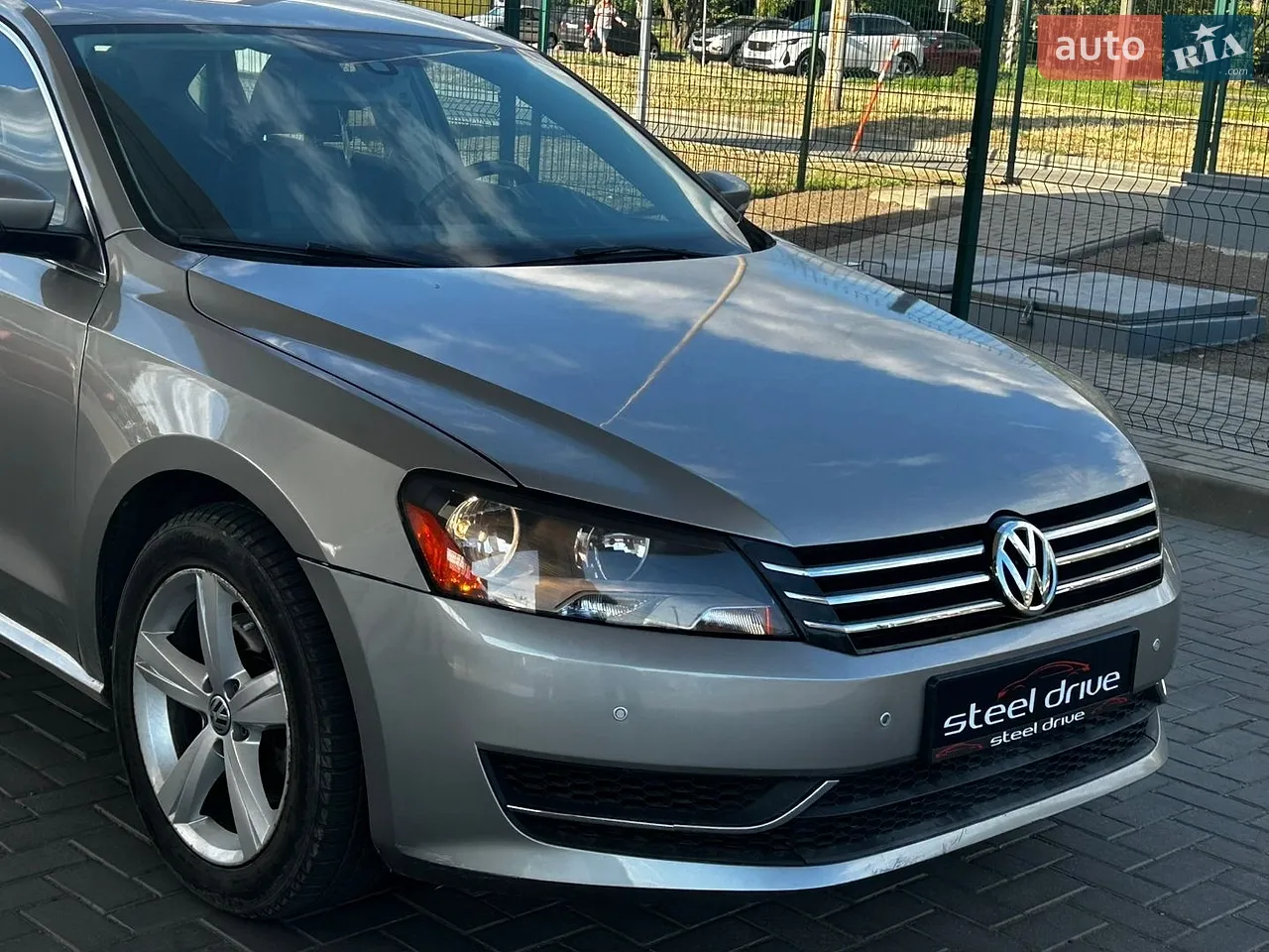 2013 Volkswagen Passat - мініатюра 3