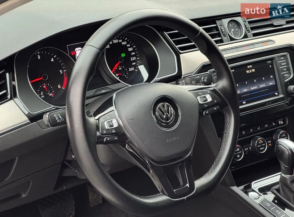 2016 Volkswagen Passat - мініатюра 3