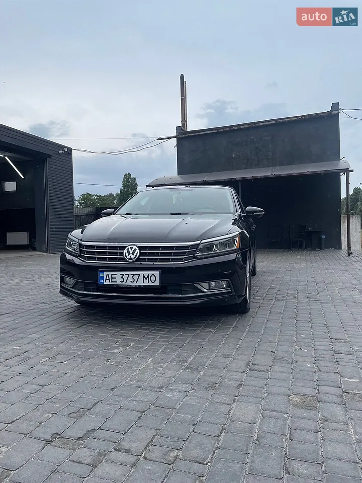 2017 Volkswagen Passat - мініатюра 4