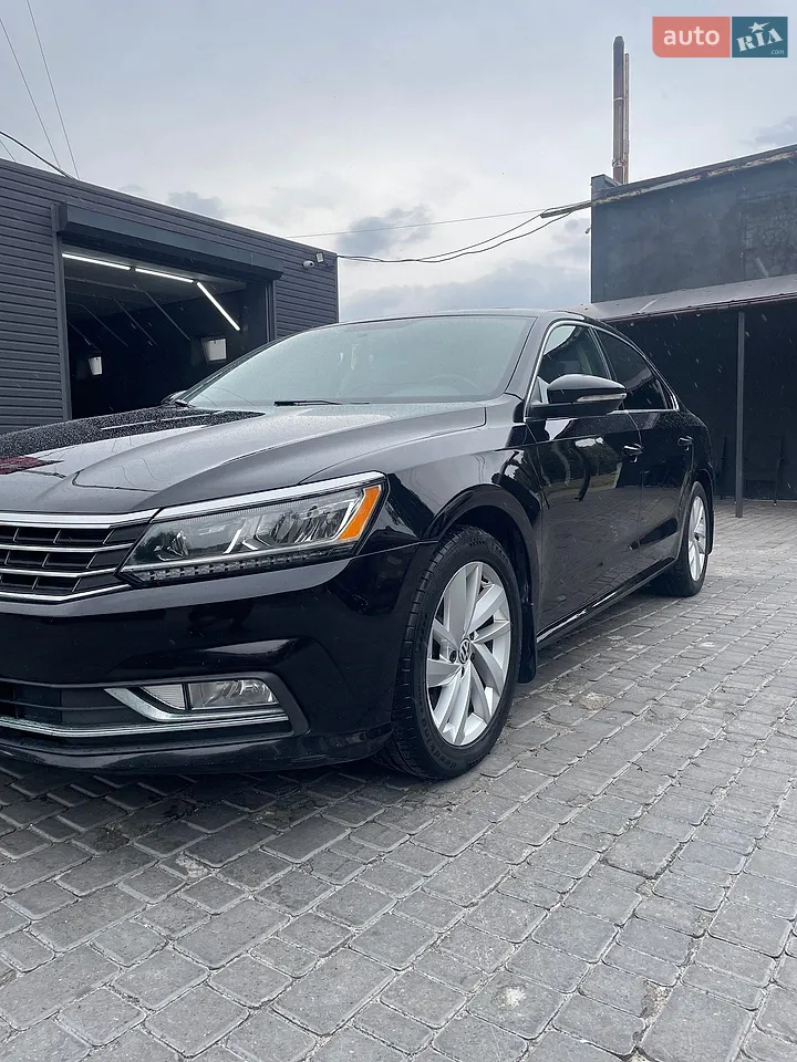 2017 Volkswagen Passat - мініатюра 2