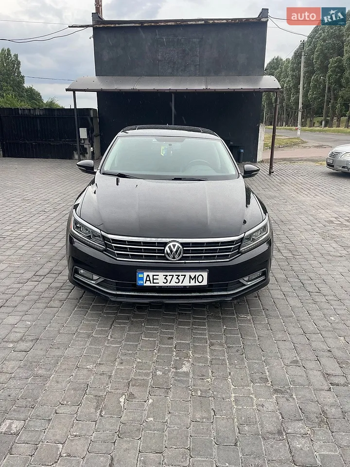 2017 Volkswagen Passat - мініатюра 5