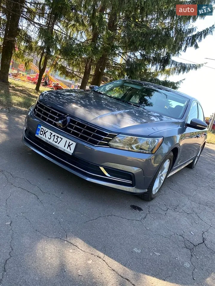 2017 Volkswagen Passat - фото 1