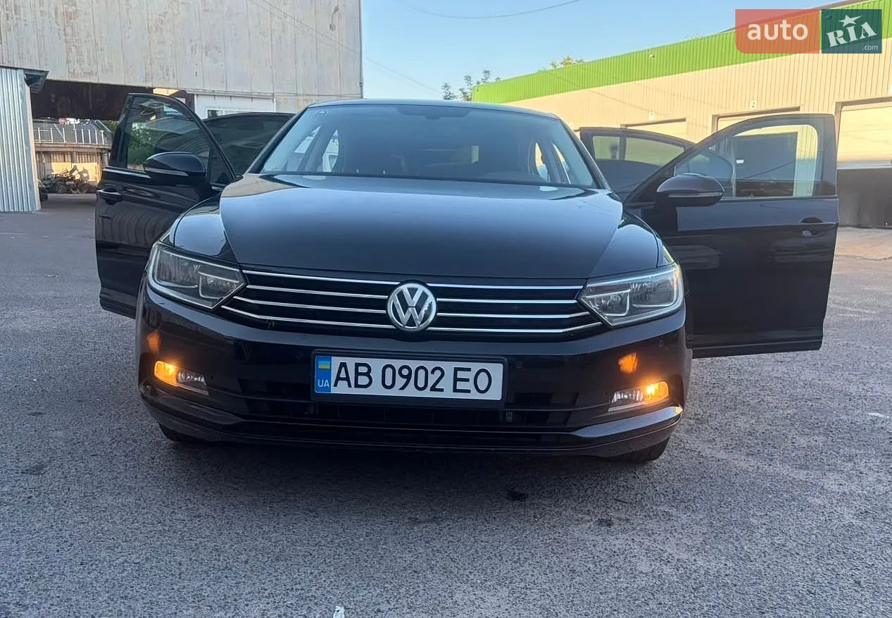 2017 Volkswagen Passat - фото 1