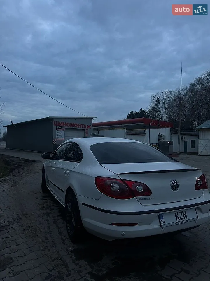 2010 Volkswagen Passat - мініатюра 4