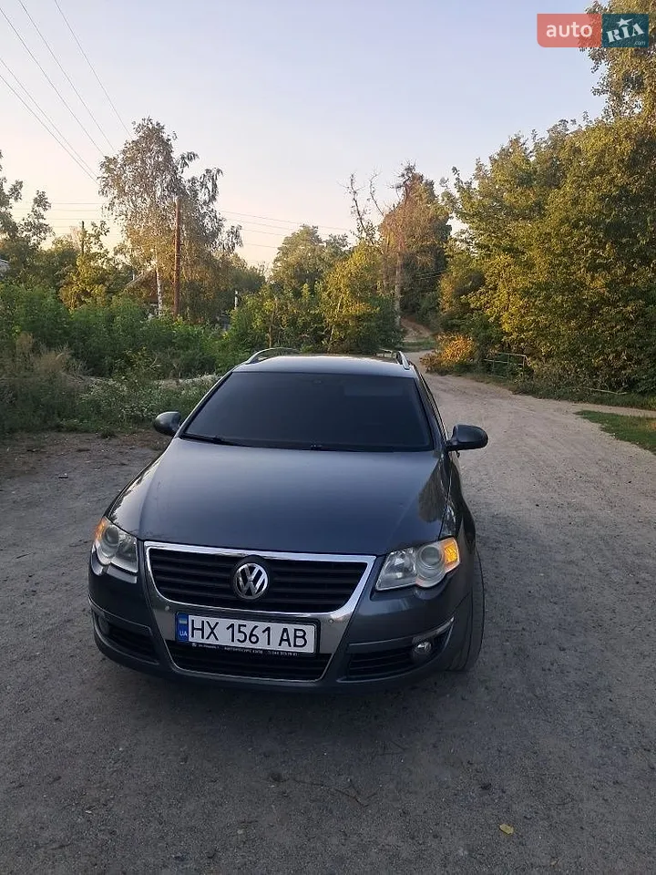 2010 Volkswagen Passat - фото 1