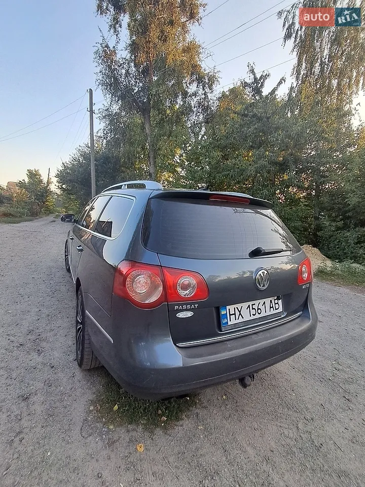 2010 Volkswagen Passat - мініатюра 4