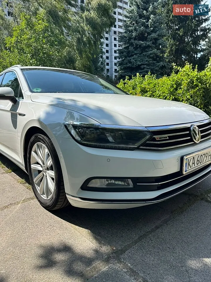 2016 Volkswagen Passat - мініатюра 2