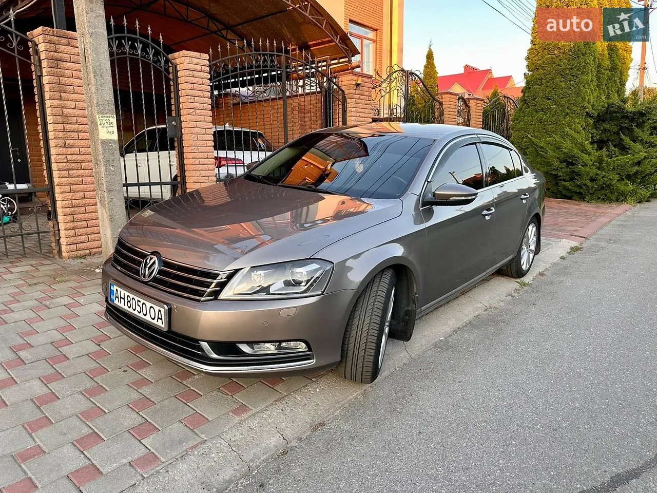 2011 Volkswagen Passat - фото 1