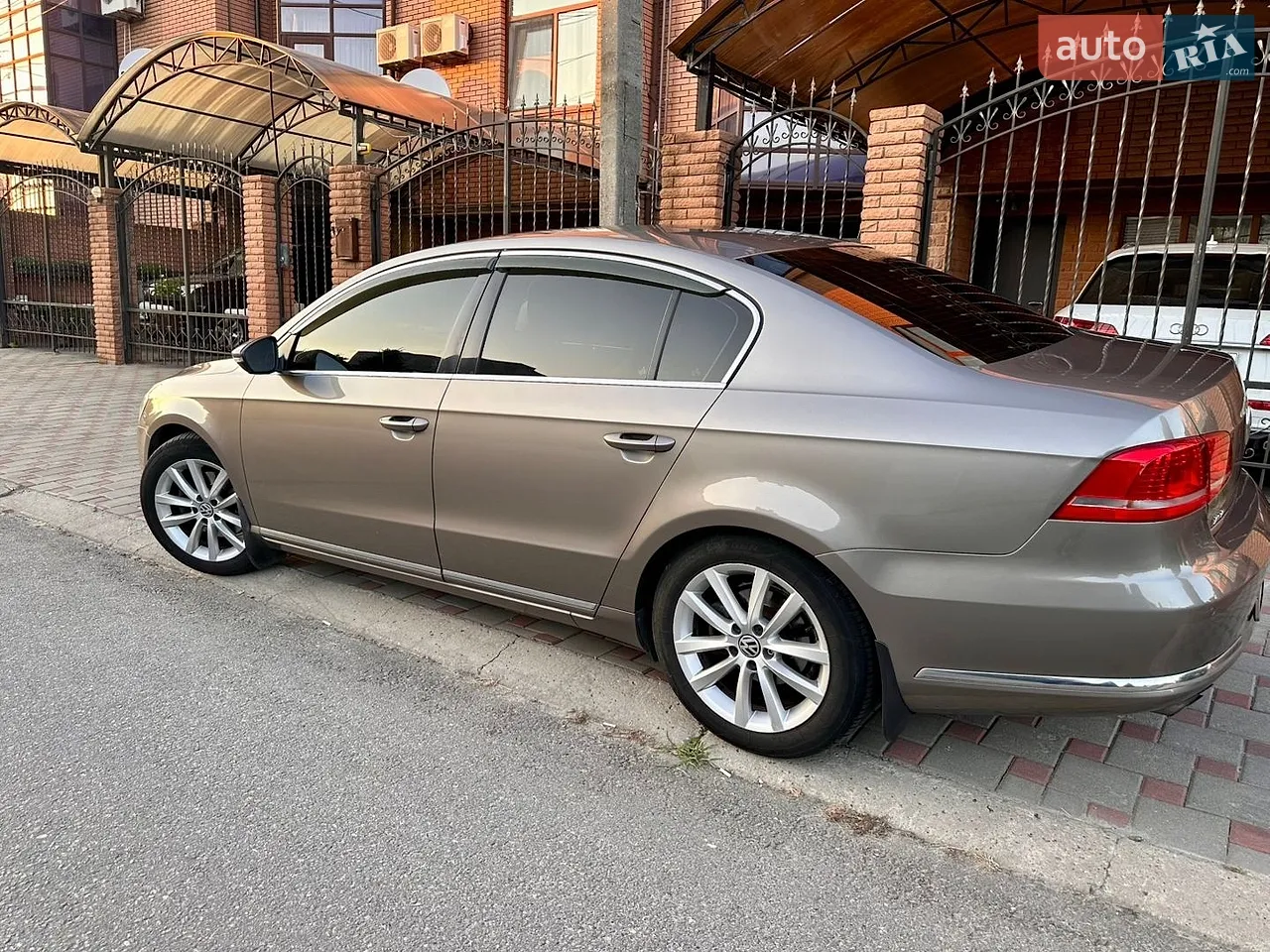 2011 Volkswagen Passat - мініатюра 4