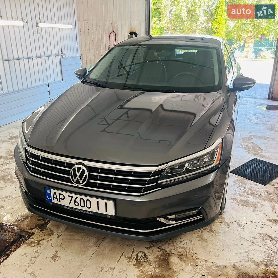 2017 Volkswagen Passat - мініатюра 3