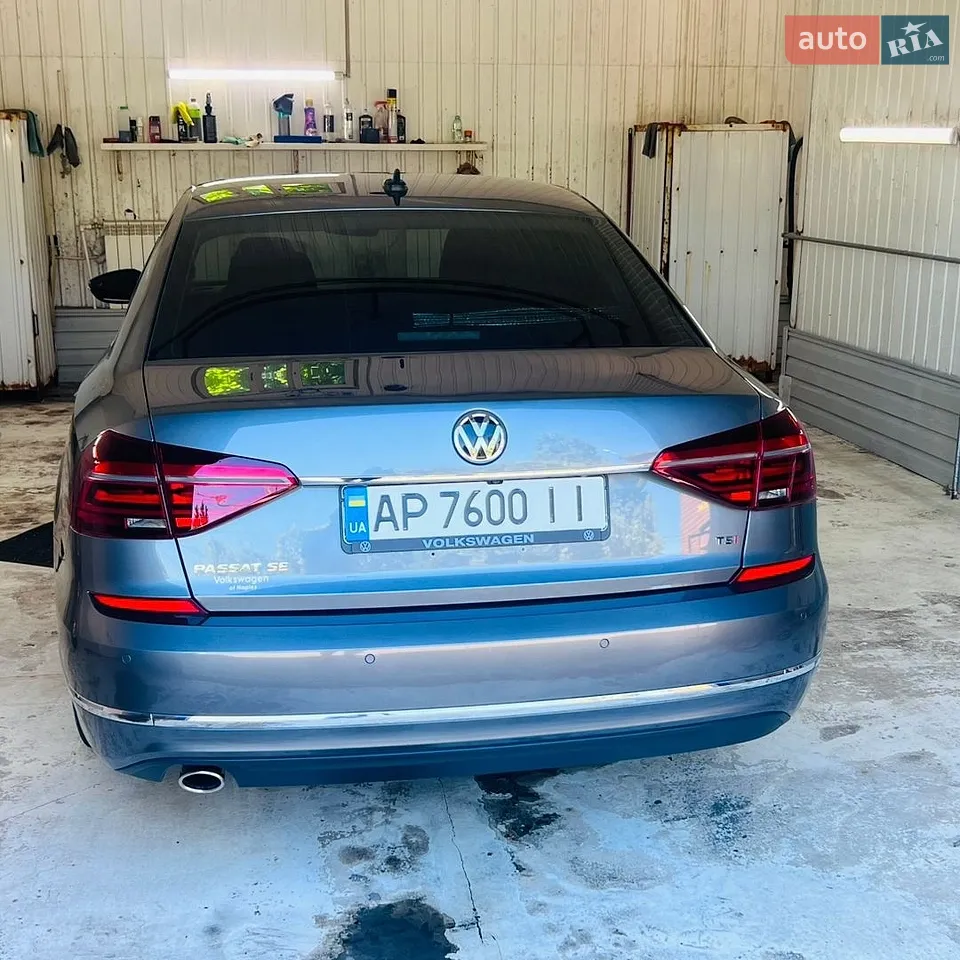 2017 Volkswagen Passat - мініатюра 2