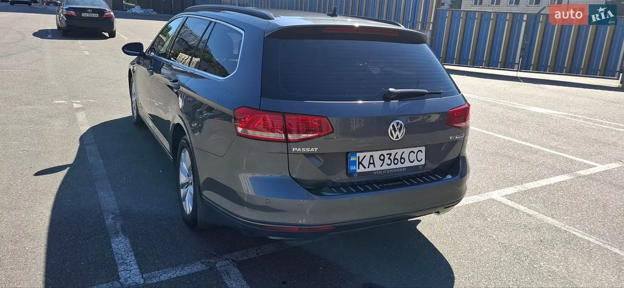 2016 Volkswagen Passat - мініатюра 3