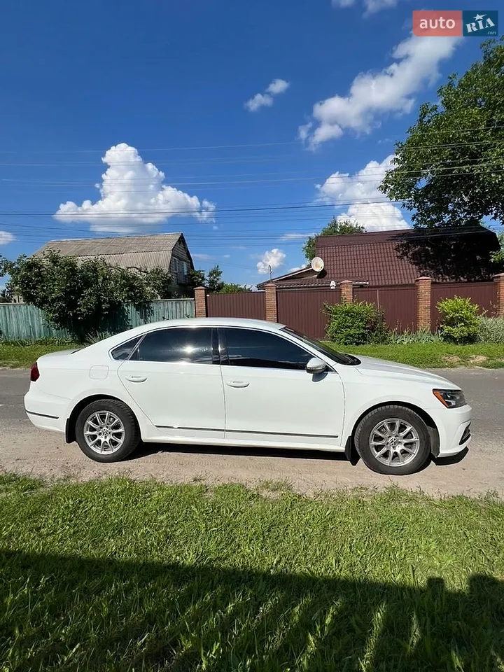 2016 Volkswagen Passat - мініатюра 3