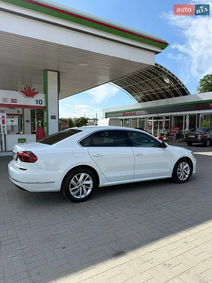 2018 Volkswagen Passat - мініатюра 3