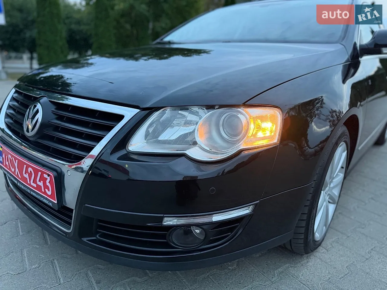 2010 Volkswagen Passat - мініатюра 4