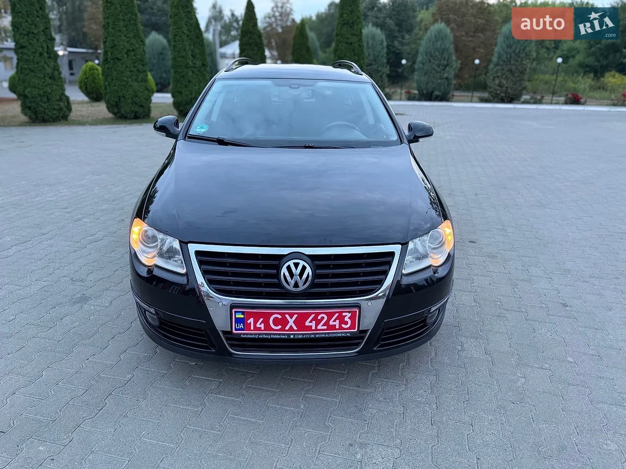 2010 Volkswagen Passat - мініатюра 3