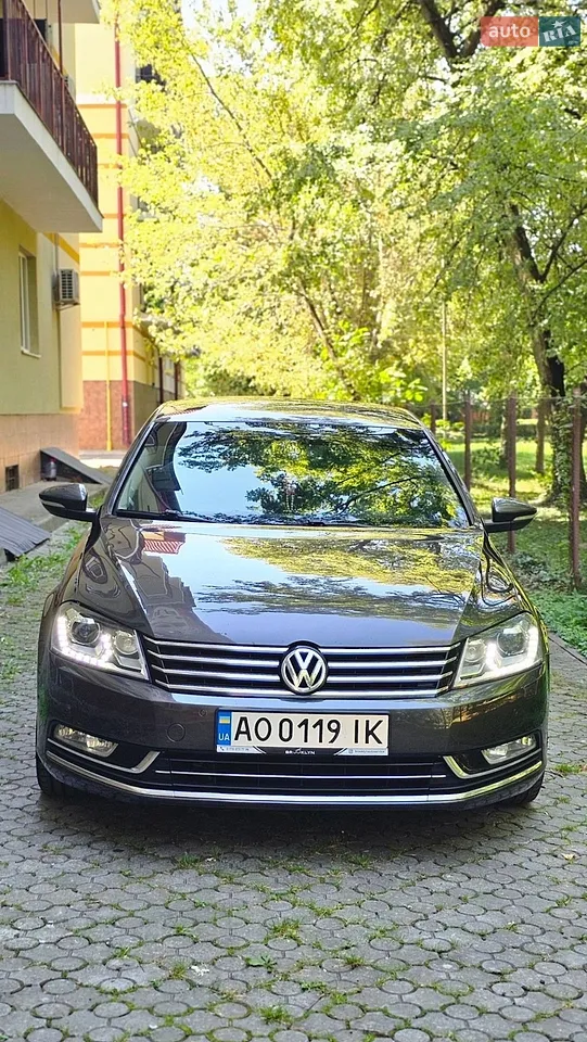 2013 Volkswagen Passat - мініатюра 3