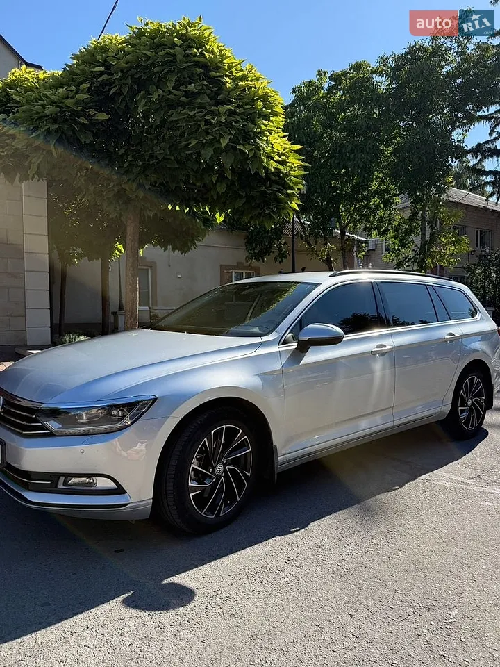 2018 Volkswagen Passat - фото 1