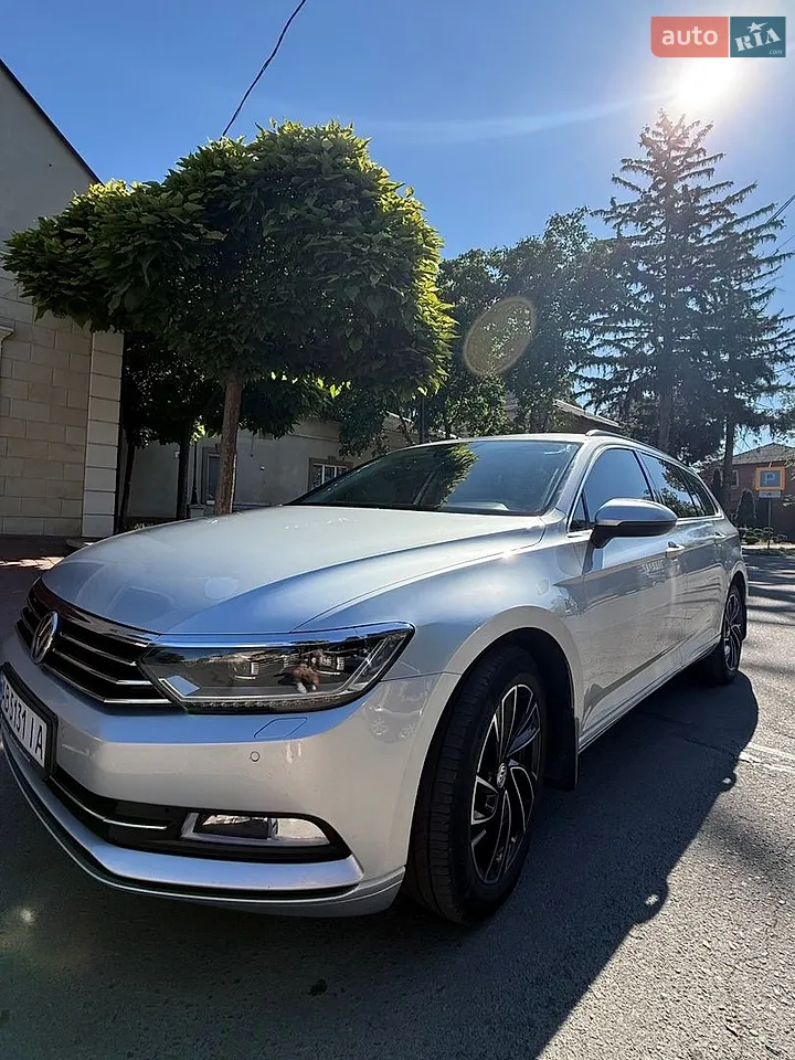 2018 Volkswagen Passat - мініатюра 2