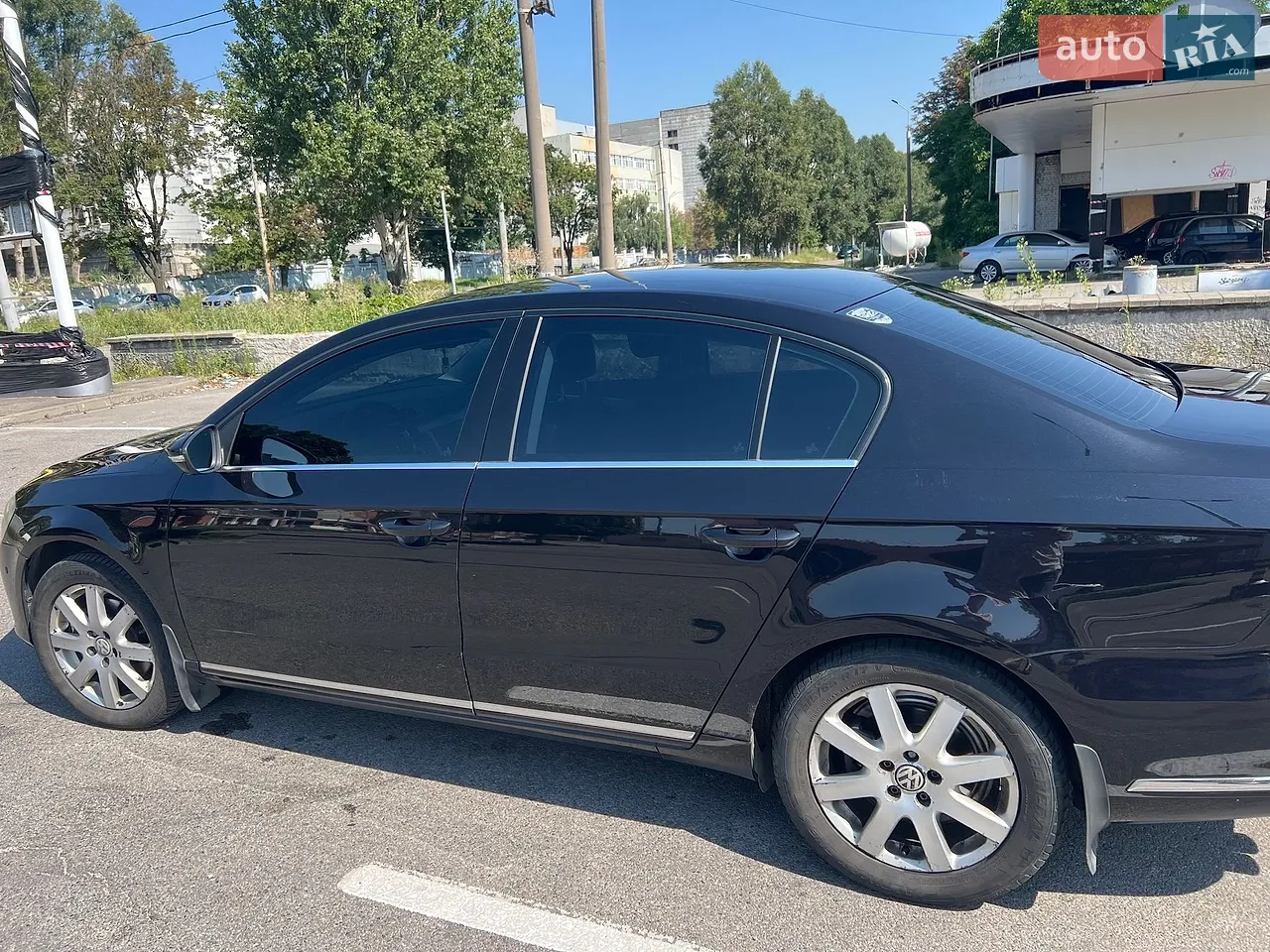 2011 Volkswagen Passat - фото 1