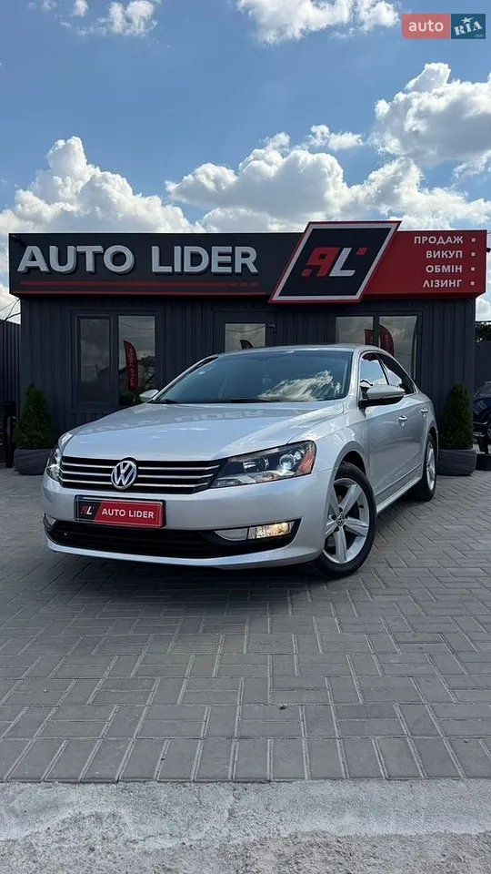 2011 Volkswagen Passat - фото 1