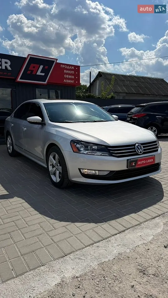 2011 Volkswagen Passat - мініатюра 2