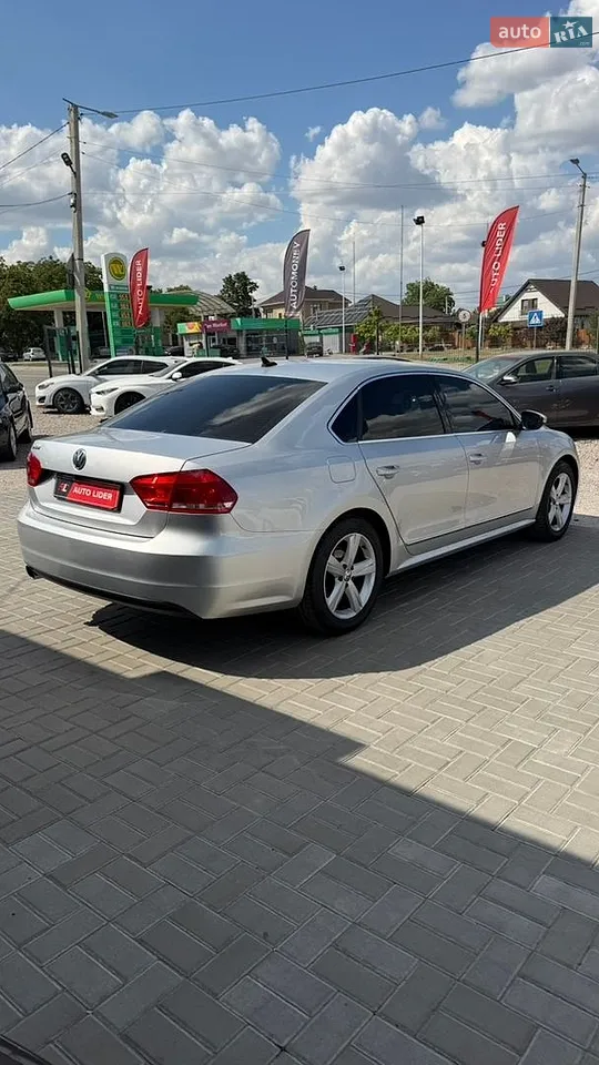 2011 Volkswagen Passat - мініатюра 4