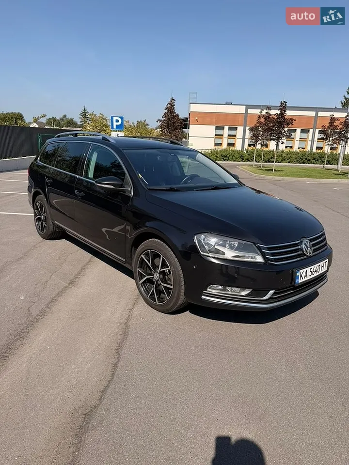 2010 Volkswagen Passat - фото 1