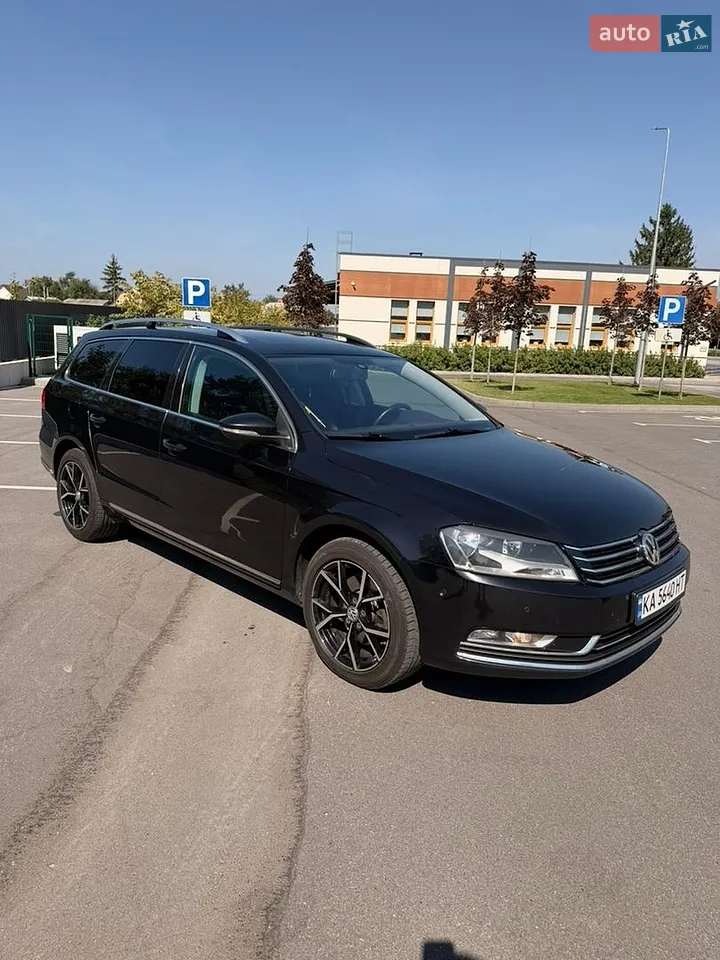 2010 Volkswagen Passat - мініатюра 4