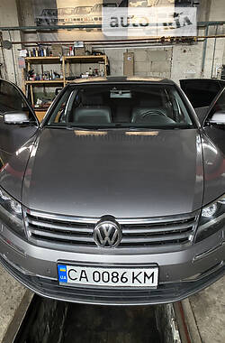 Volkswagen Phaeton  2010