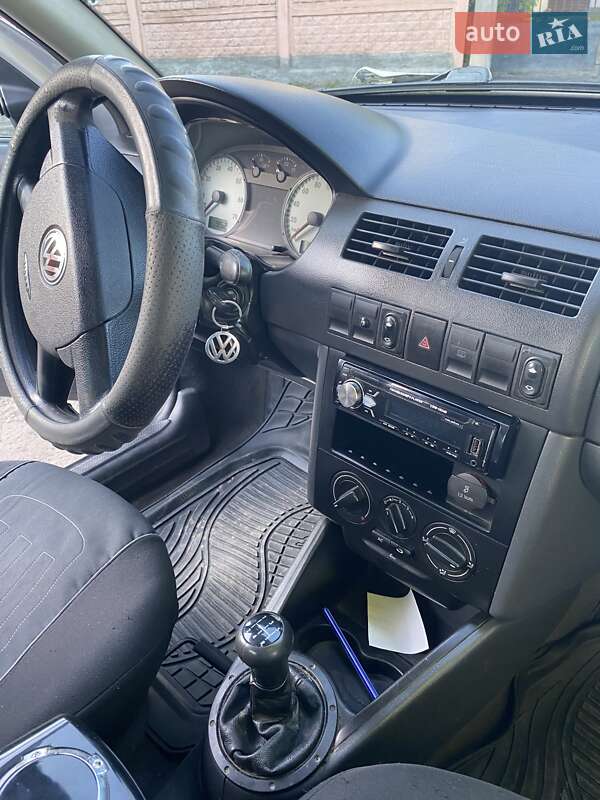 Хетчбек Volkswagen Pointer 2004 в Сокалі