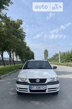 Volkswagen Pointer 2004