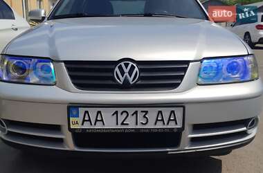 Volkswagen Pointer  2004