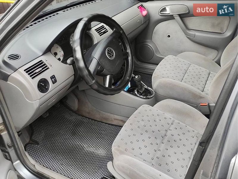 Хэтчбек Volkswagen Pointer 2006 в Киеве