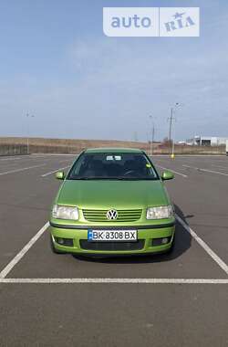 Volkswagen Polo  2001