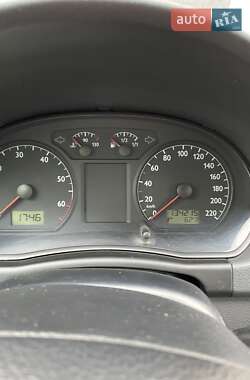 Volkswagen Polo 2003