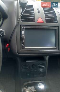 Volkswagen Polo  2001