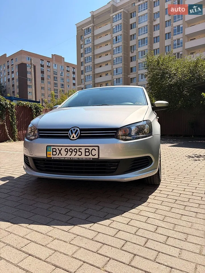 2011 Volkswagen Polo - фото 1