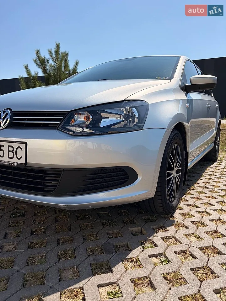 2011 Volkswagen Polo - мініатюра 4