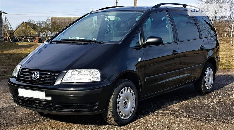 Седан Volkswagen Sharan