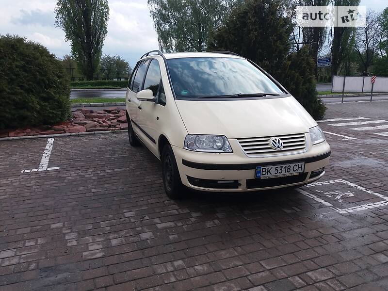 Універсал Volkswagen Sharan