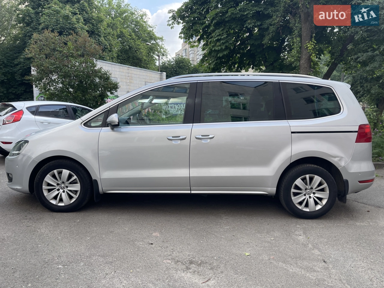 2011 Volkswagen Sharan - мініатюра 2