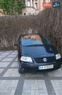 Volkswagen Sharan family 2001