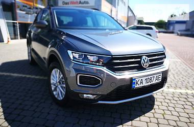 Volkswagen T-Roc   2019