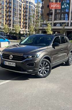 Volkswagen T-Roc 2019